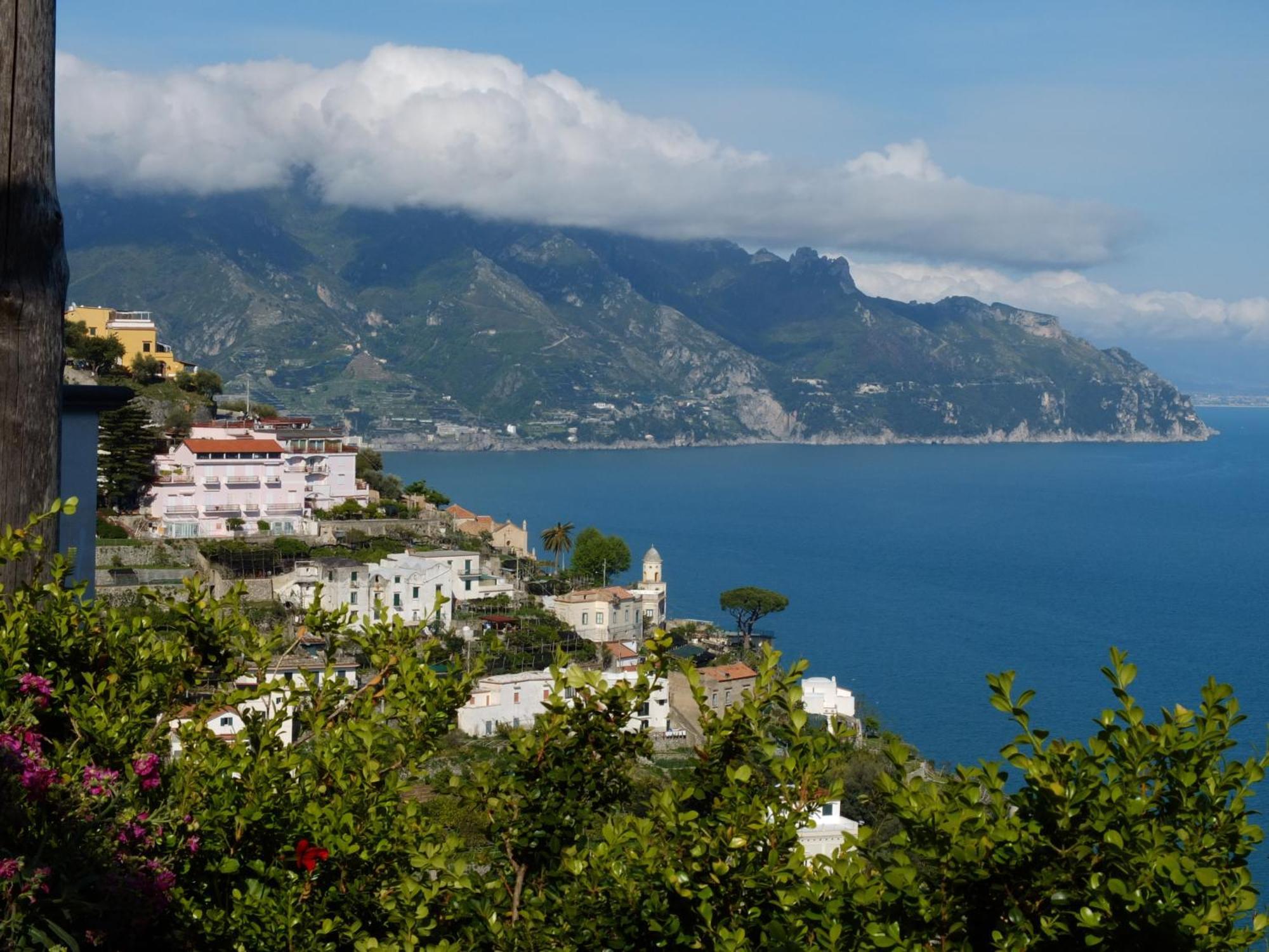 L'Antico Borgo Dei Limoni Bed & Breakfast Amalfi Bagian luar foto