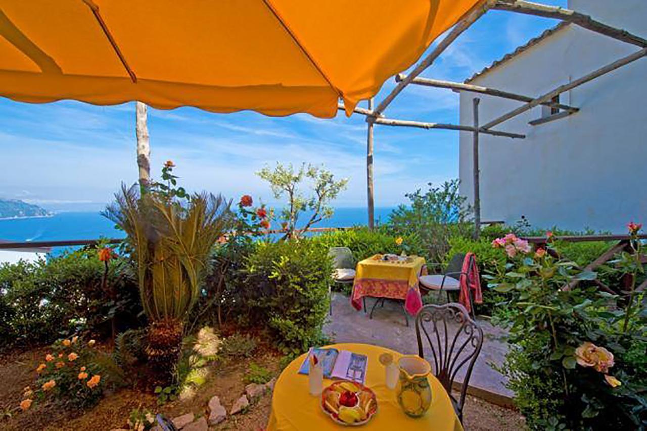 L'Antico Borgo Dei Limoni Bed & Breakfast Amalfi Bagian luar foto