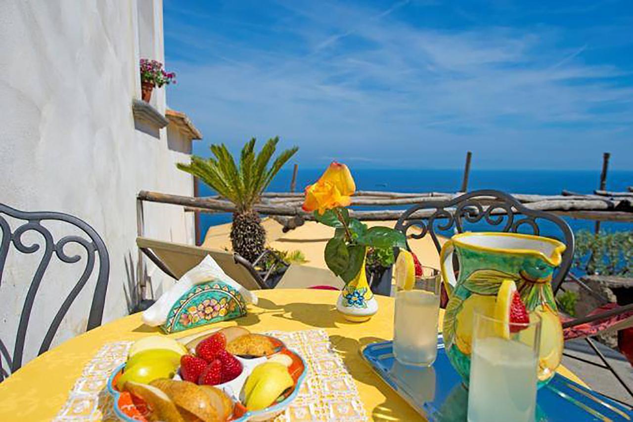 L'Antico Borgo Dei Limoni Bed & Breakfast Amalfi Bagian luar foto