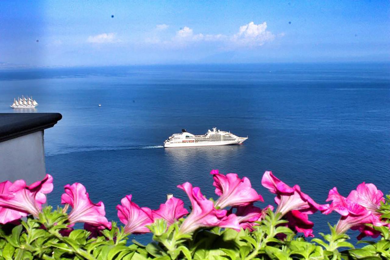 L'Antico Borgo Dei Limoni Bed & Breakfast Amalfi Bagian luar foto