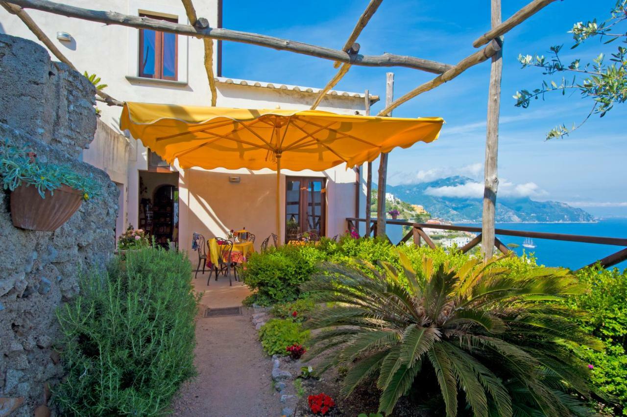 L'Antico Borgo Dei Limoni Bed & Breakfast Amalfi Bagian luar foto